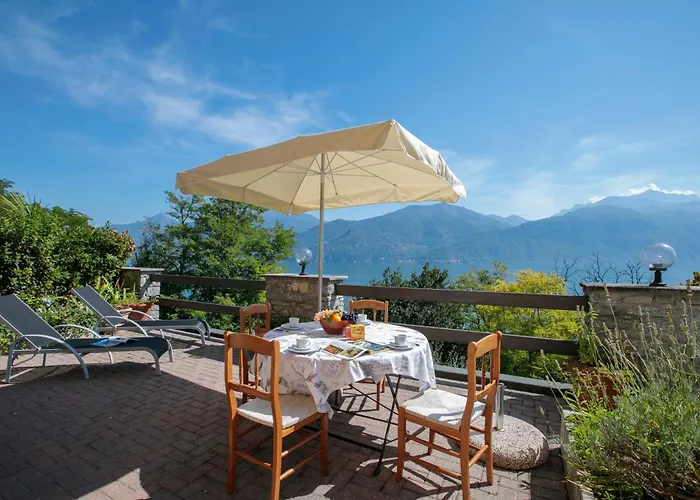 アパート Sonenga Panoramic Terrace メナッジョ